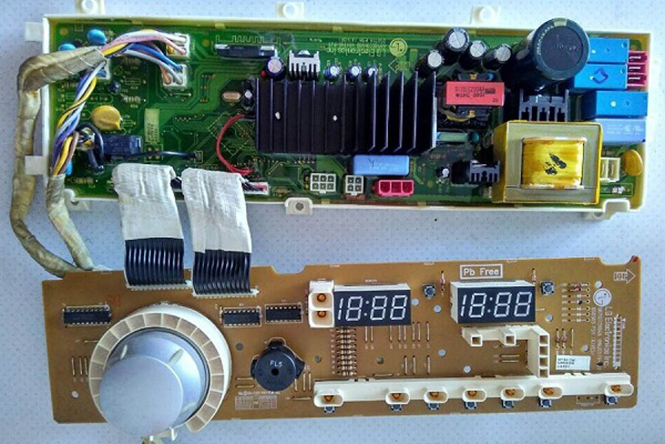 Do hỏng board mạch
