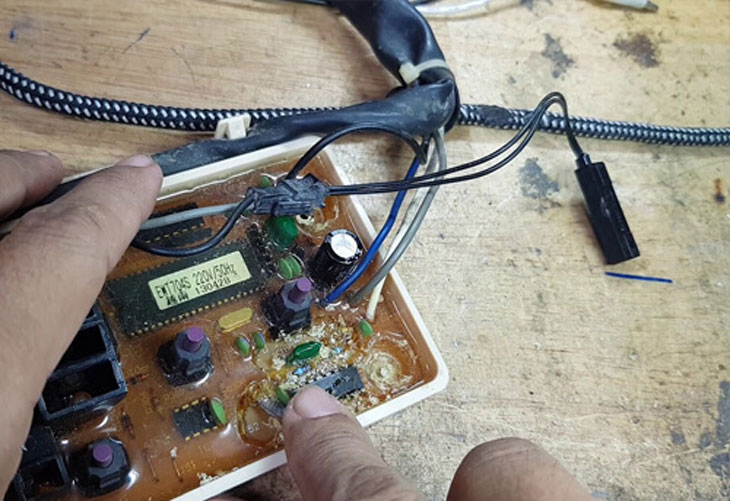 Do bộ đếm từ bị hỏng
